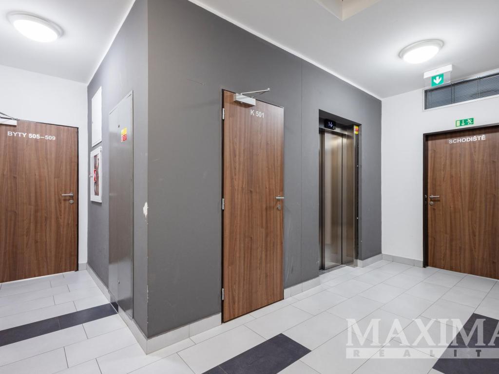 Prodej bytu 1+kk 39 m2, Praha – náhled fotky 23