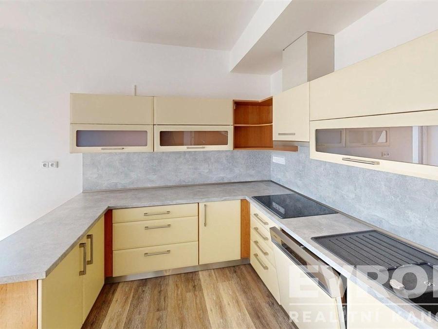 Pronájem bytu 3+kk 82 m2