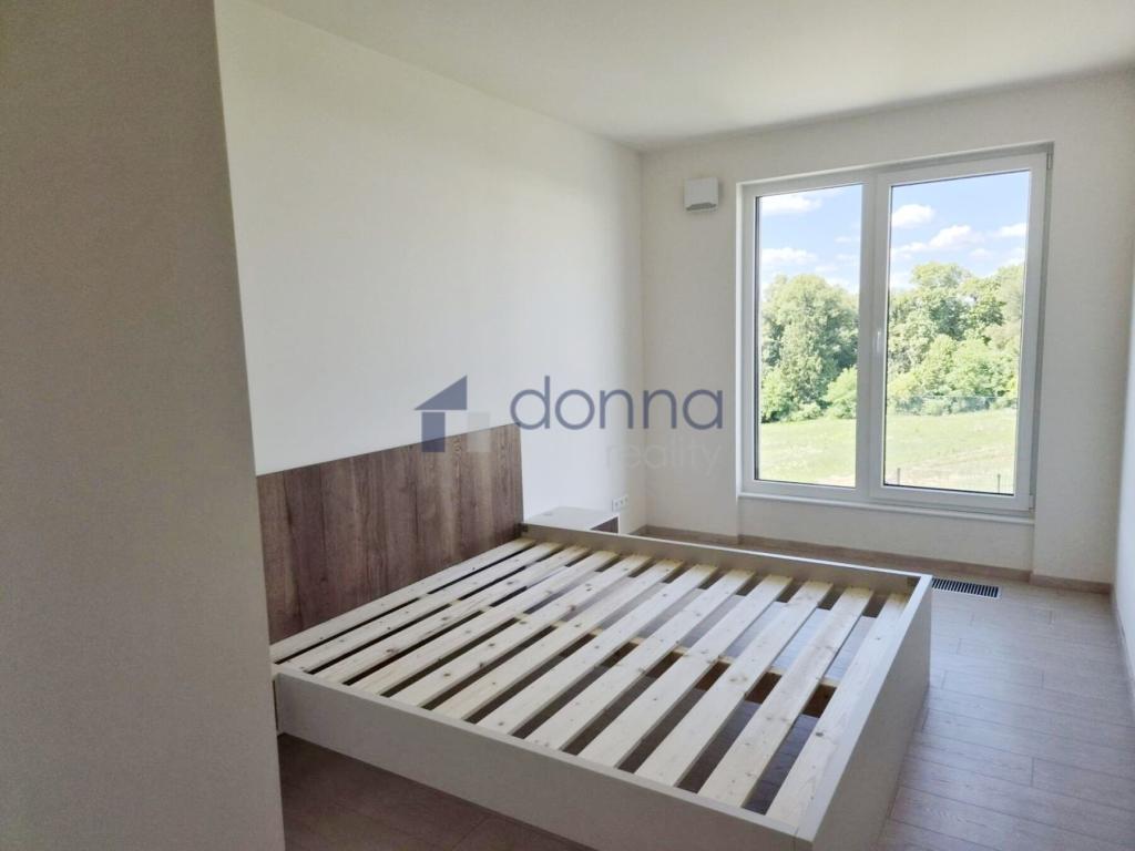 Pronájem bytu 3+kk 74 m2