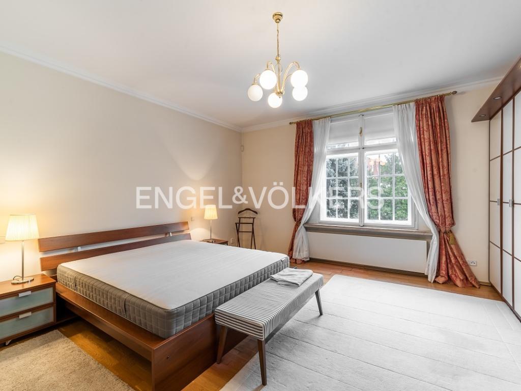 Pronájem bytu 4+1 150 m2, Praha – náhled fotky 7