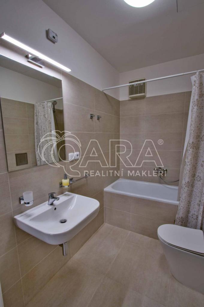 Pronájem bytu 2+kk 65 m2, Praha – náhled fotky 8