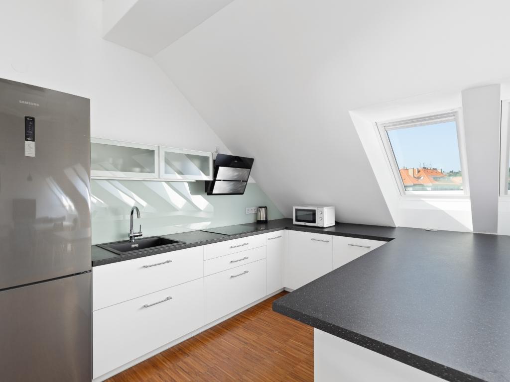 Pronájem bytu 2+kk 80 m2