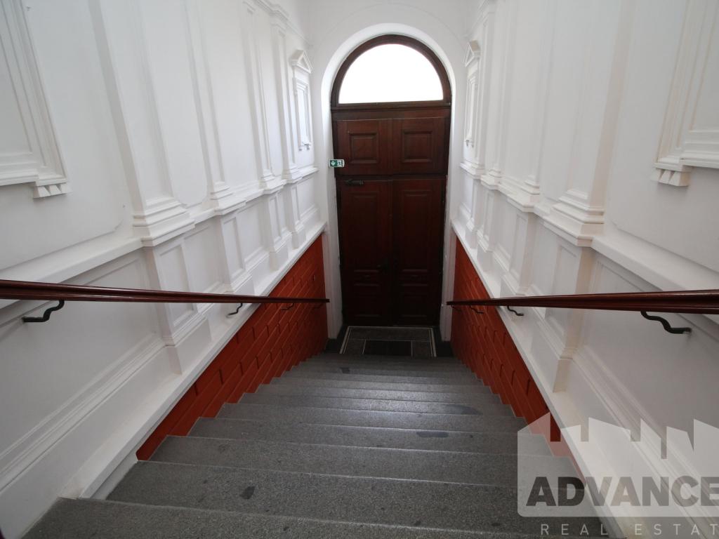 Pronájem bytu 3+kk 82 m2, Praha – náhled fotky 23