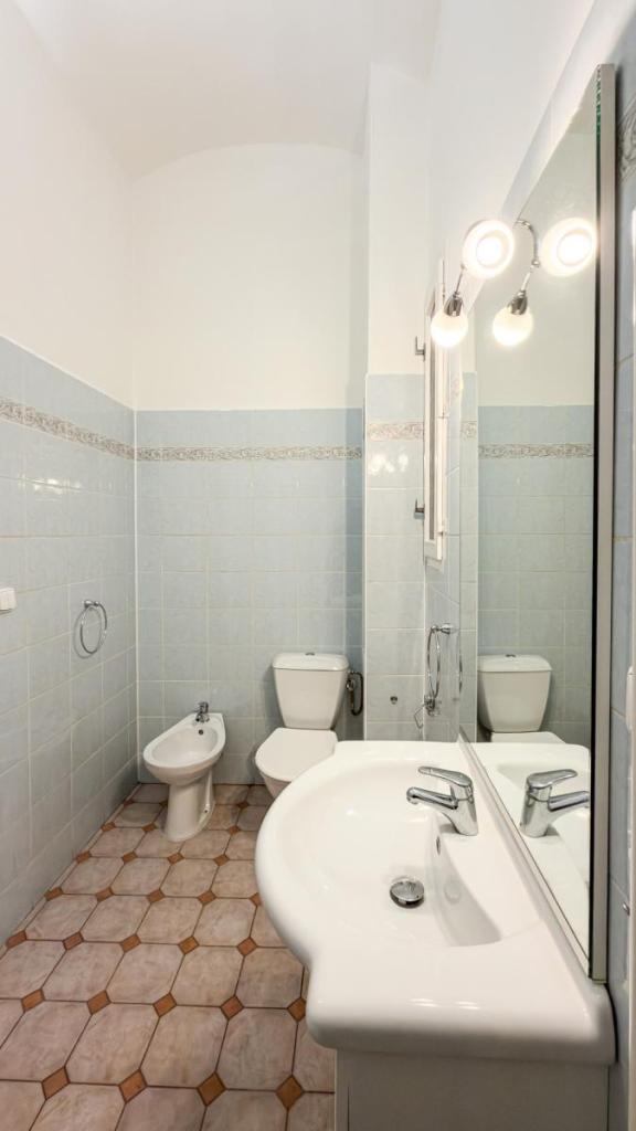 Pronájem bytu 2+1 85 m2, Praha – náhled fotky 12