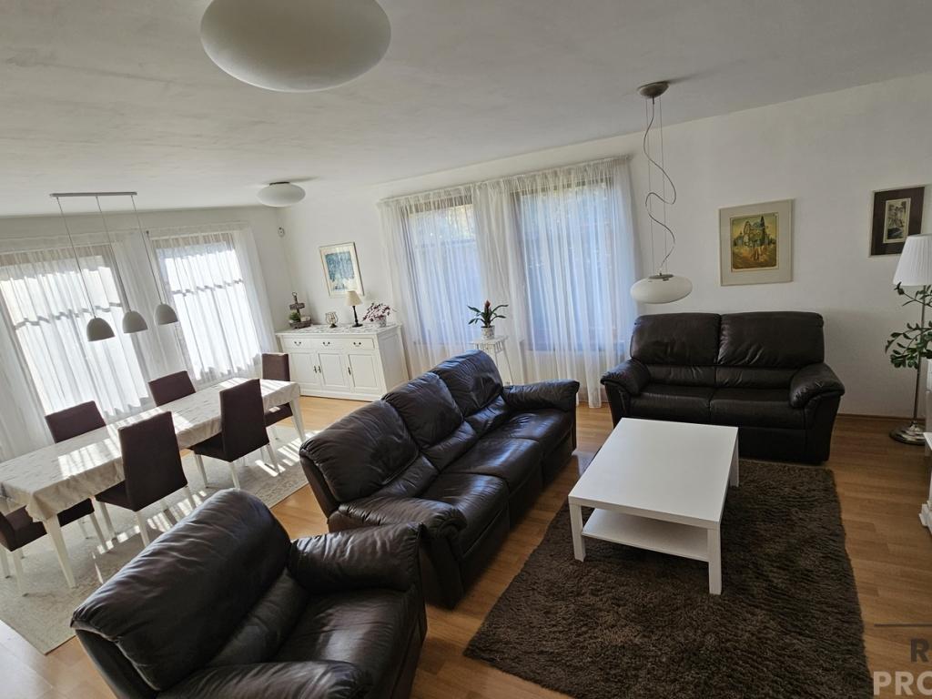 Prodej domu 369 m2, Jesenice – náhled fotky 5