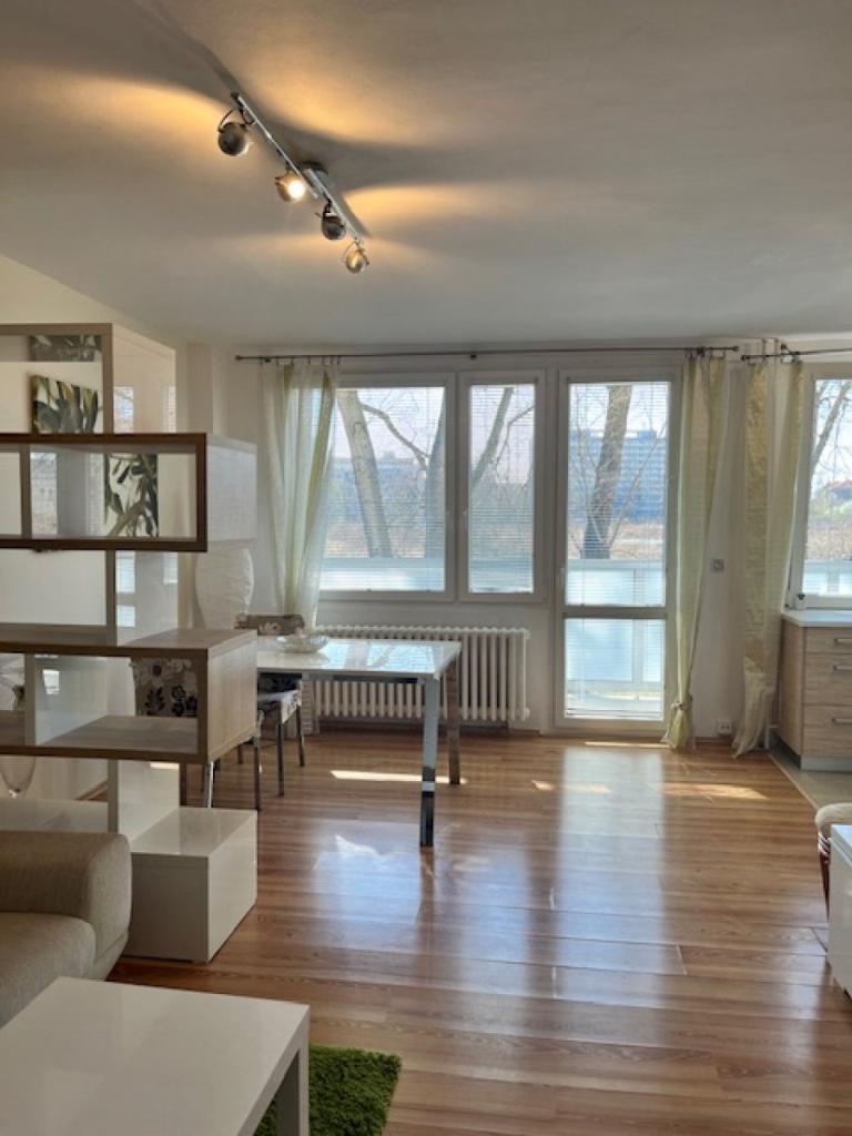 Pronájem bytu 2+kk 50 m2