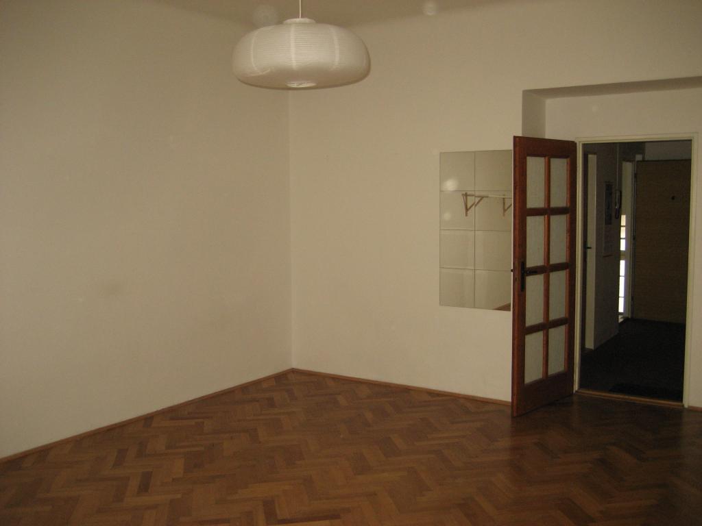 Spolubydleni bytu celý pokoj 110 m2