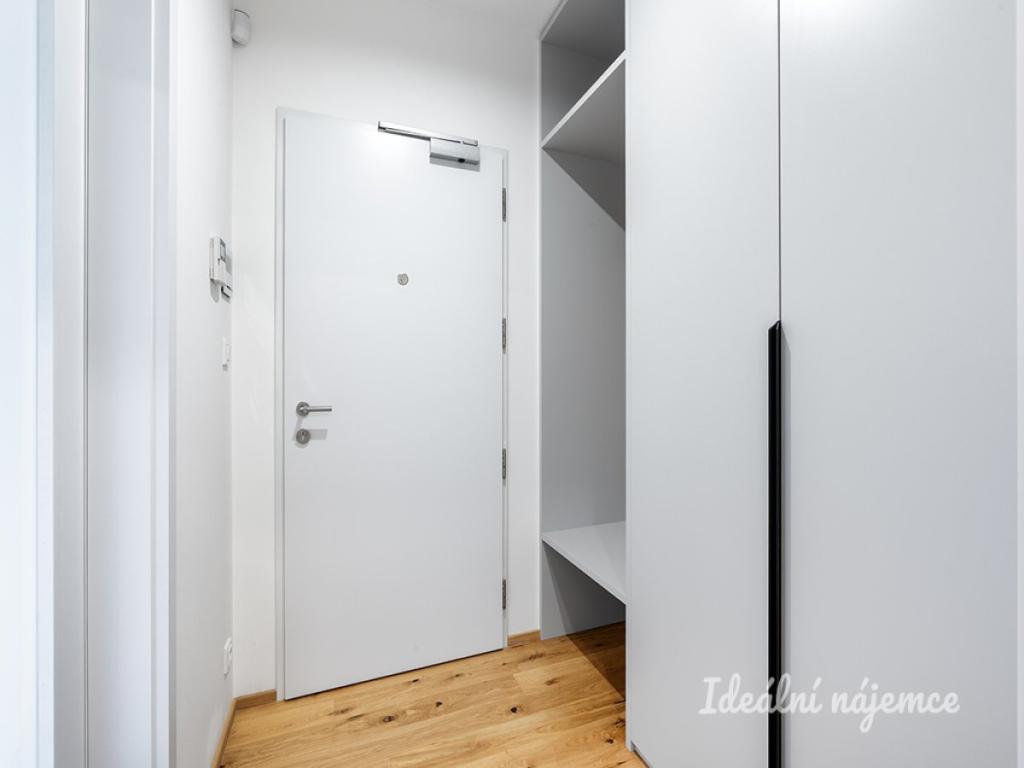 Pronájem bytu 1+kk 33 m2