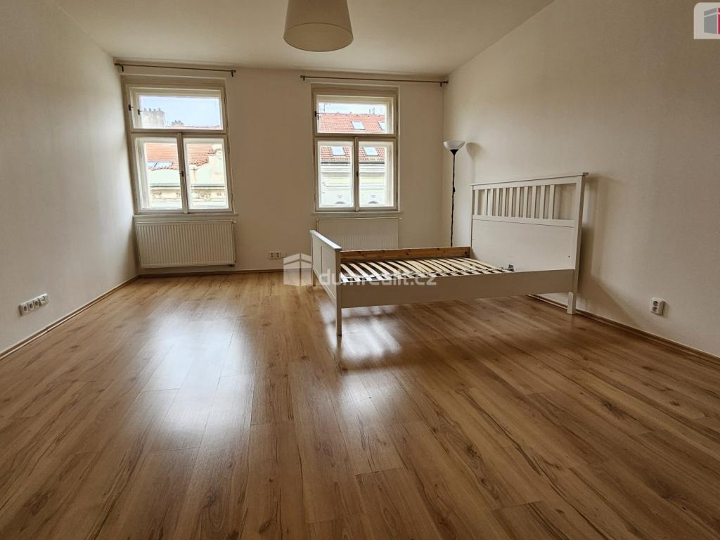Pronájem bytu 1+1 65 m2