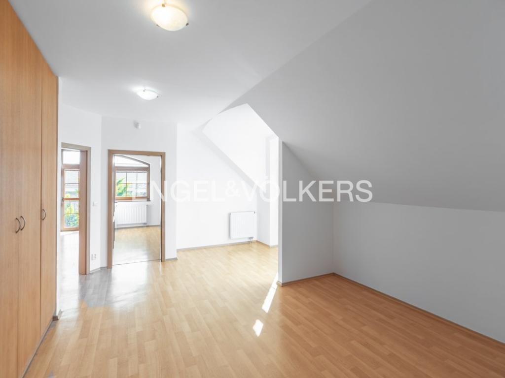 Pronájem domu 384 m2, Praha – náhled fotky 10