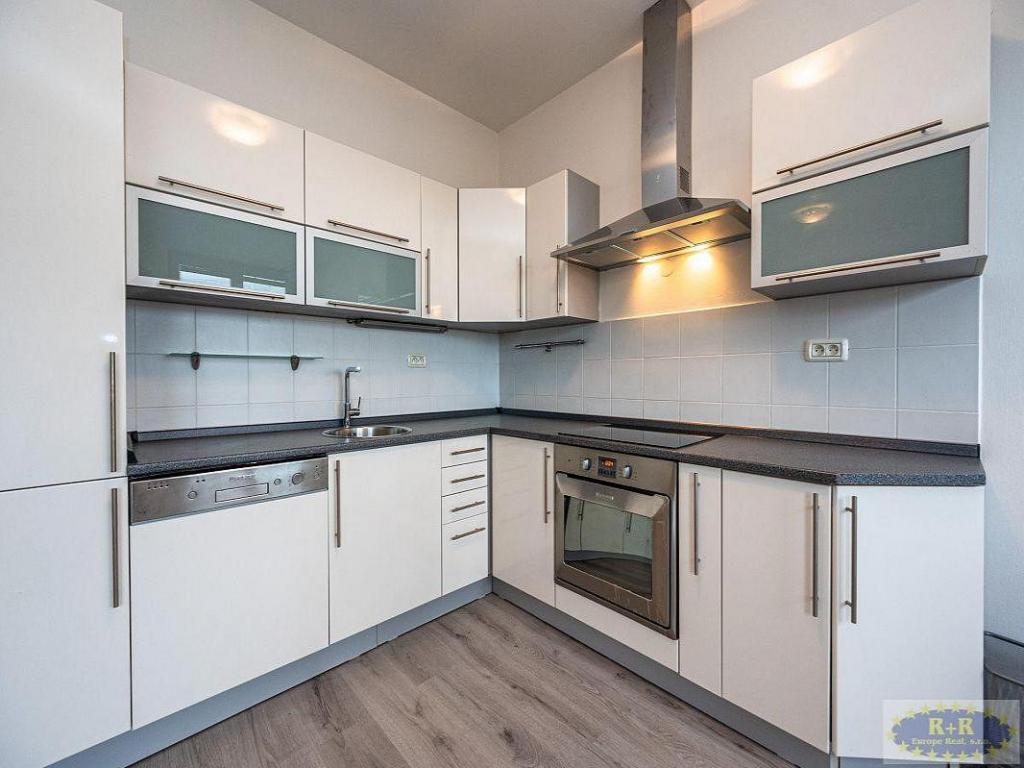 Pronajem bytu 2+kk 61 m2