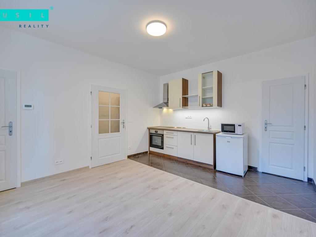 2-room apartment for rent · 43 m² · Olomouc — 658 €/mo