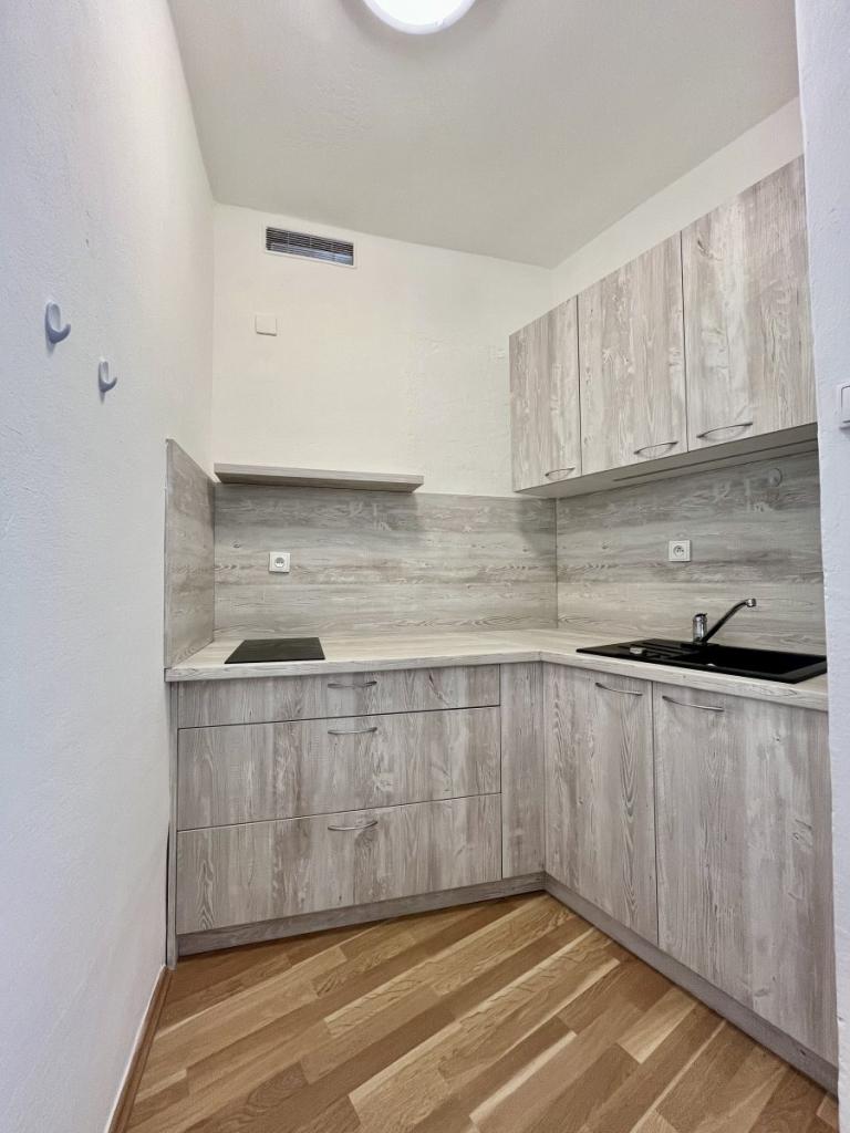 1-room apartment for rent · 31 m² · Ostrava — 421 €/mo