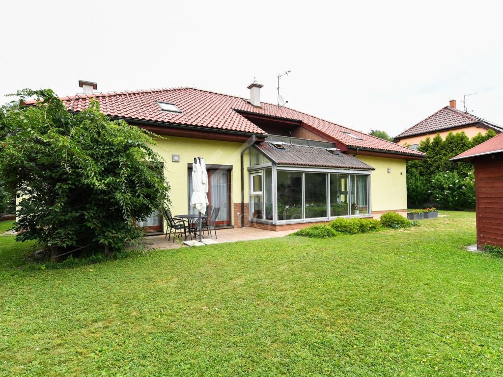 Pronájem domu 310 m2