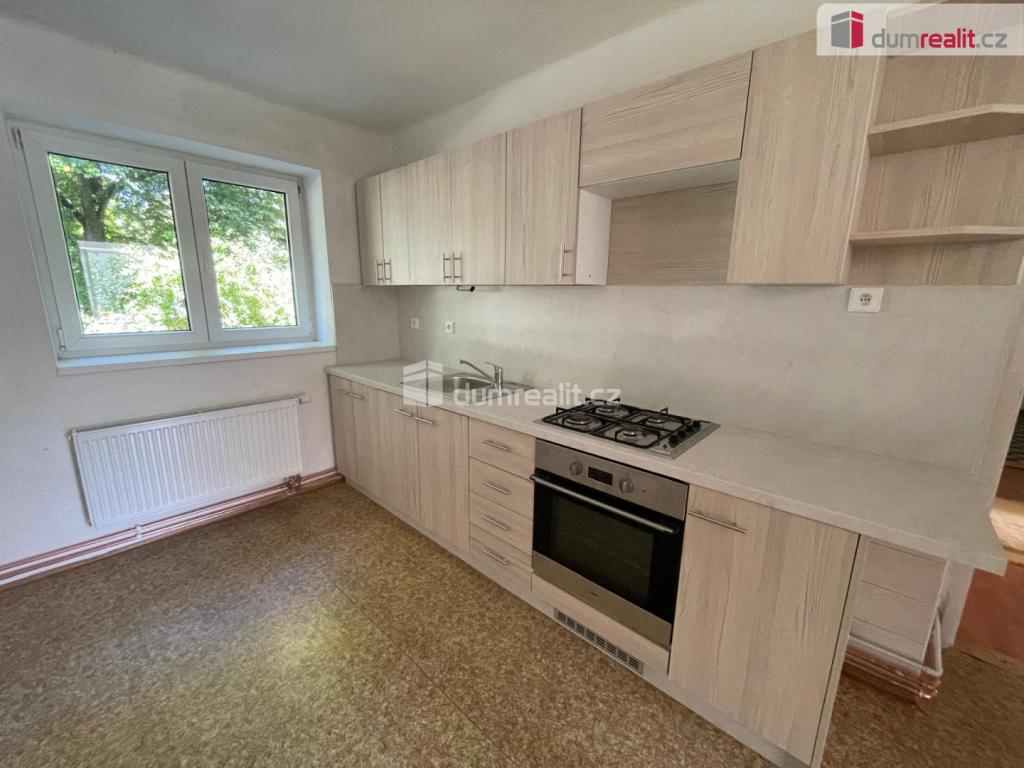 Pronájem 2+1, Opava - Myslbekova, 11000 Kč, 53 m2