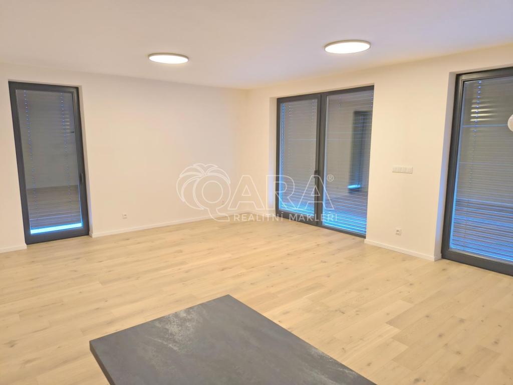 Pronájem bytu 4+kk 106 m2, Vysoký Újezd – náhled fotky 21