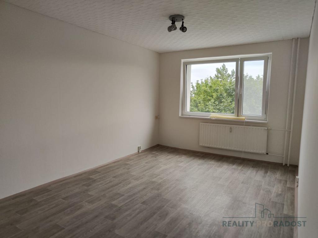 Pronájem 2+1, Chomutov - Kamenný vrch, 8000 Kč,