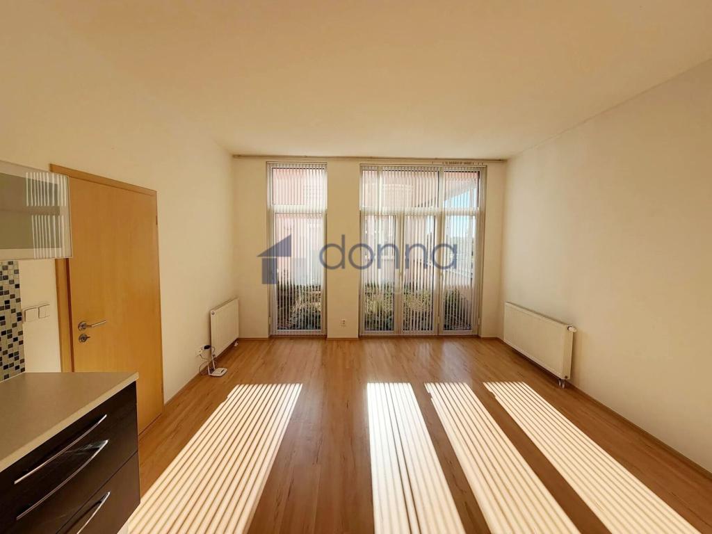Pronájem bytu 2+kk 55 m2, Praha – náhled fotky 2