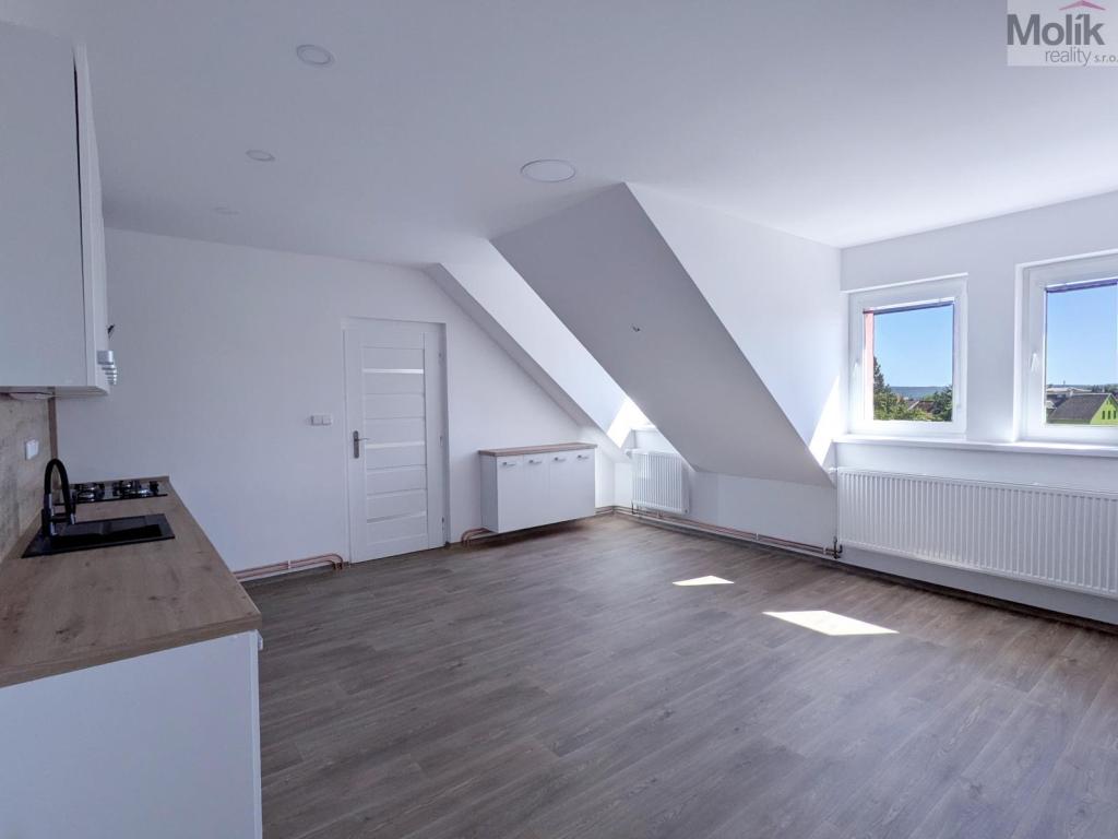 Pronájem bytu 3+kk 92 m2