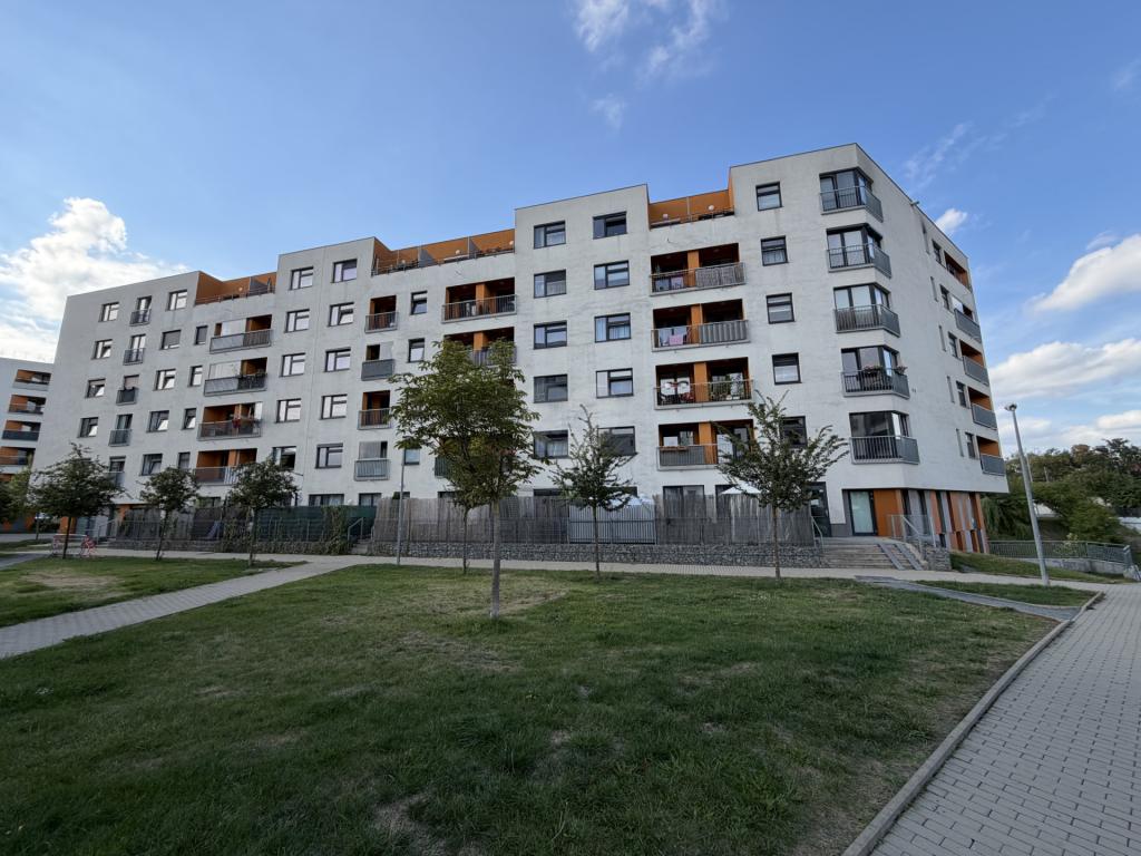 Pronájem bytu 1+kk 34 m2, Praha – náhled fotky 19