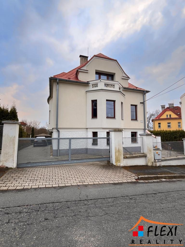 House for sale · 310 m² · Ostrava — 680 328 €