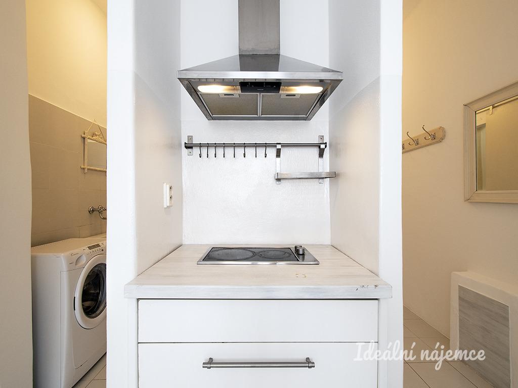 Pronájem bytu 1+kk 28 m2