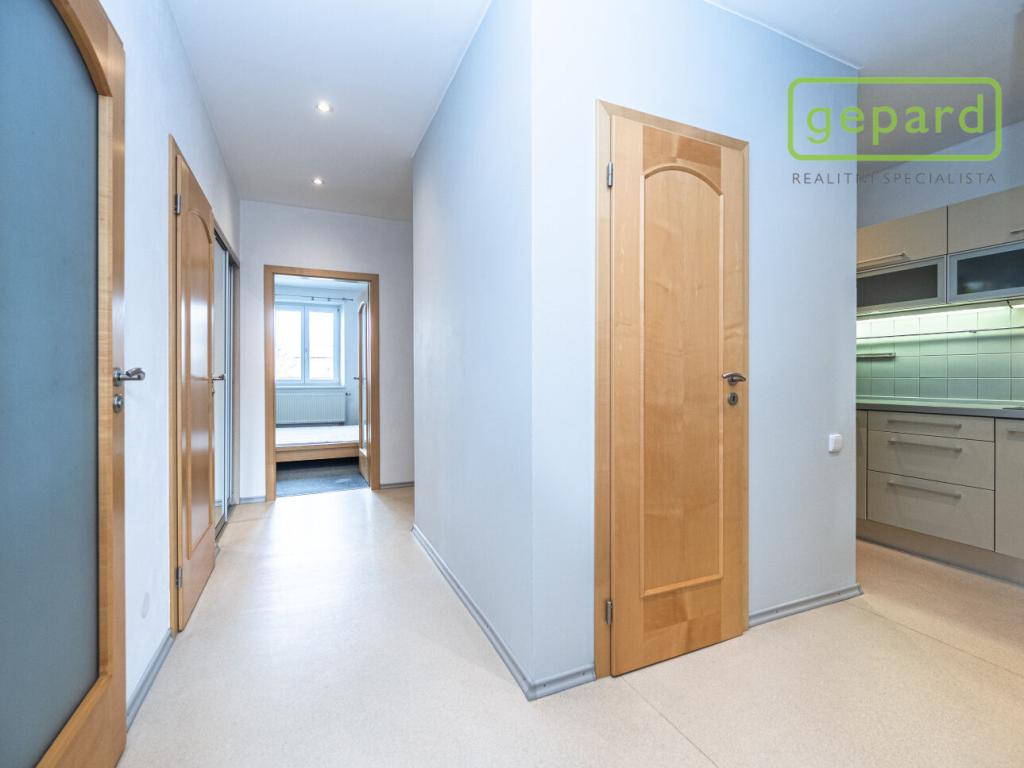 Pronájem bytu 2+kk 75 m2, Praha – náhled fotky 10