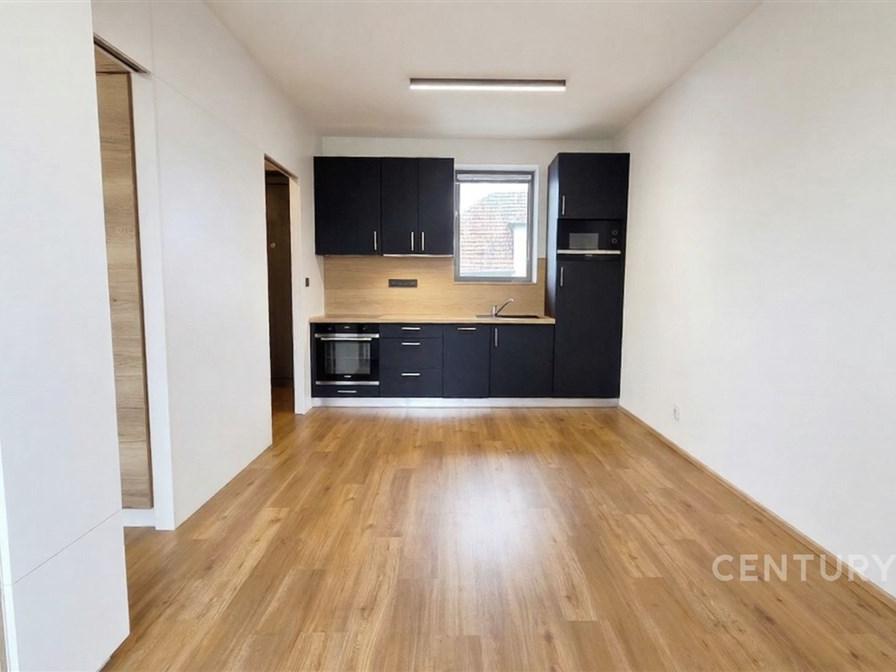Pronájem bytu 2+kk 33 m2