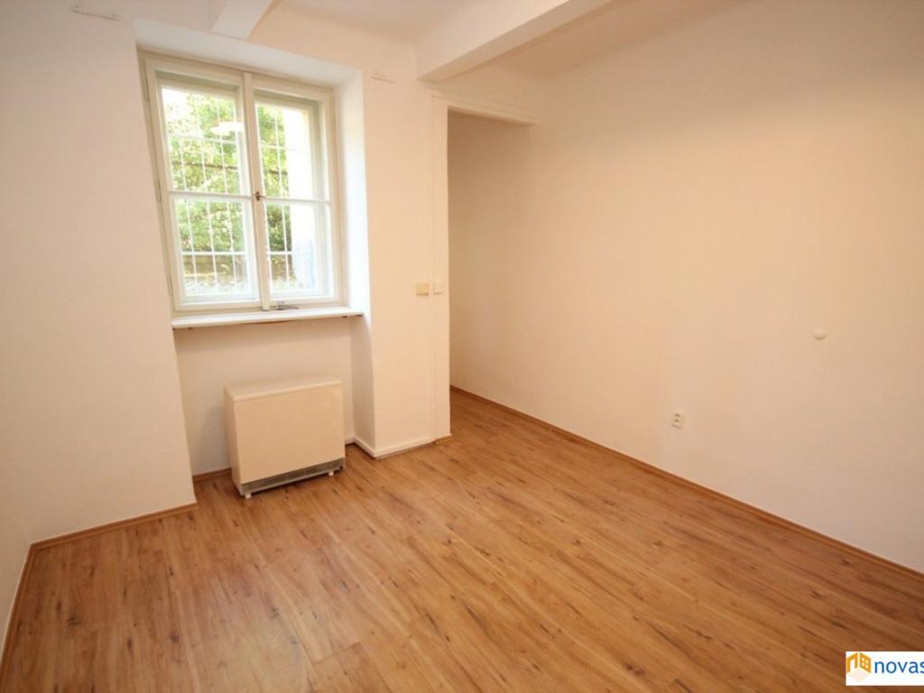 Pronájem bytu 2+1 47 m² – pohled 4