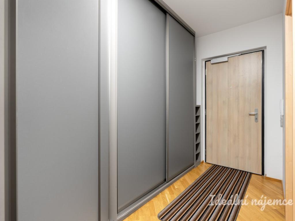 Pronájem bytu 1+kk 34 m2