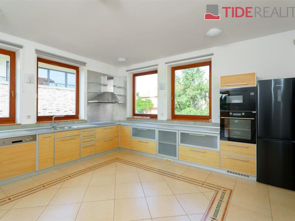 Pronájem domu 420 m2
