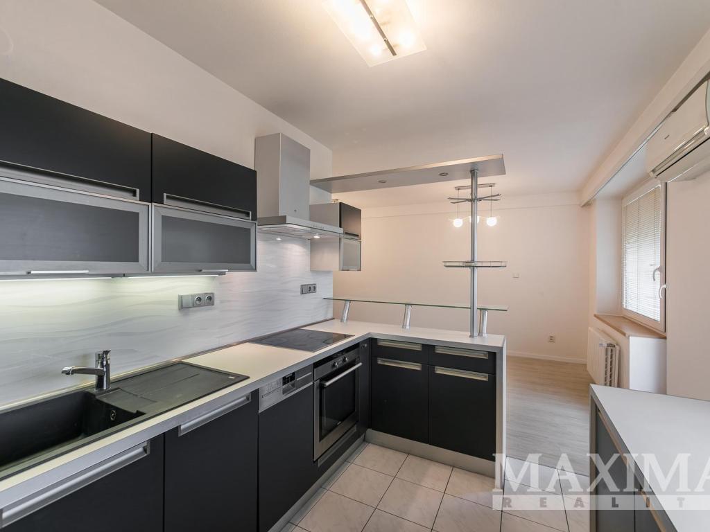 Pronájem bytu 3+kk 75 m2, Praha – náhled fotky 13