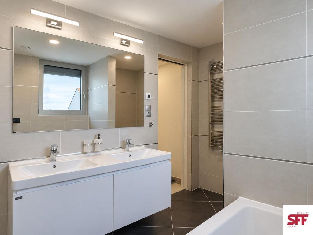 Pronájem bytu 3+kk 87 m2, Praha – náhled fotky 13