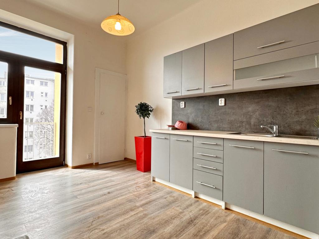 Pronájem bytu 2+1 83 m2