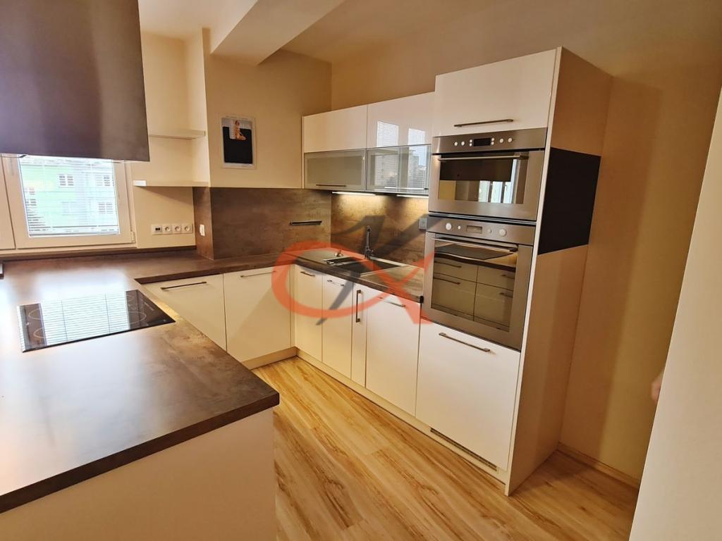 Pronájem bytu 2+1 74 m2