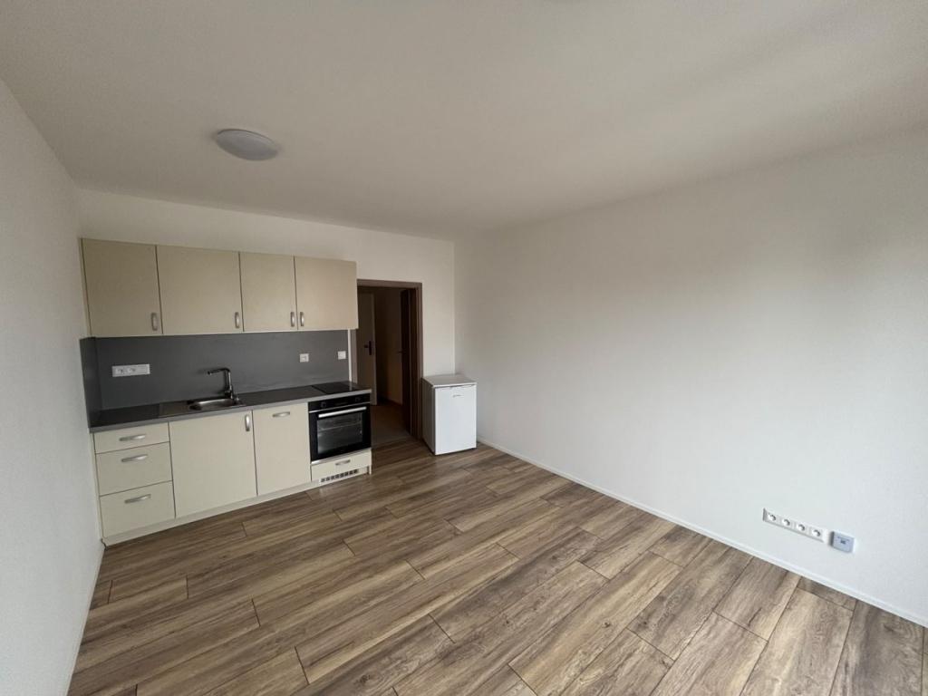 Pronájem bytu 1+kk 27 m2