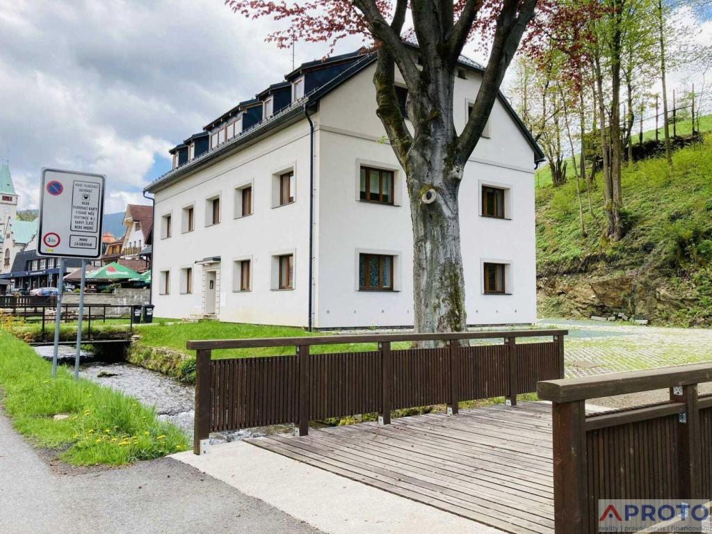 Pronájem bytu 2+kk 42 m2