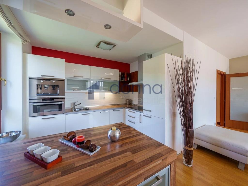 Pronájem bytu 3+kk 80 m2