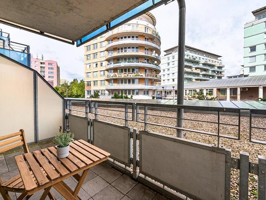 Pronájem bytu 2+kk 54 m2