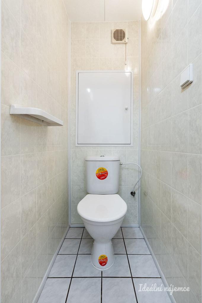 Pronájem bytu 2+kk 42 m2, Praha – náhled fotky 8
