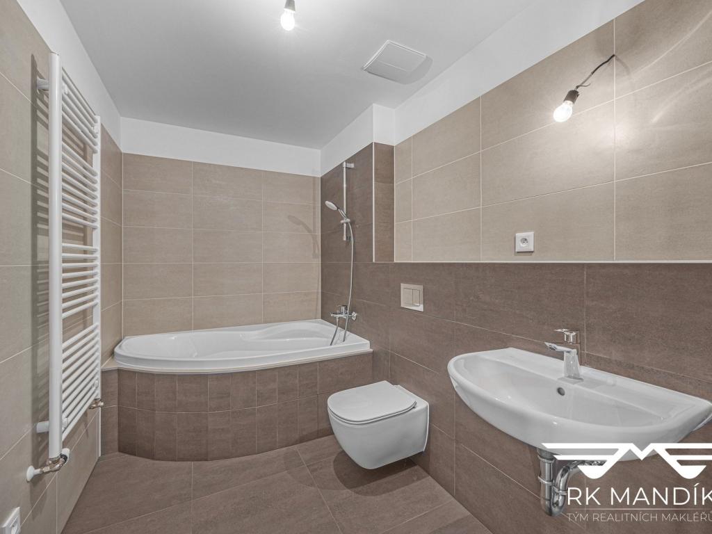 Pronájem bytu 3+kk 86 m2, Praha – náhled fotky 9