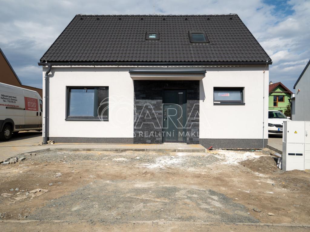 fivePlusRooms, Velký Týnec - Polní, 9327500 Kč,