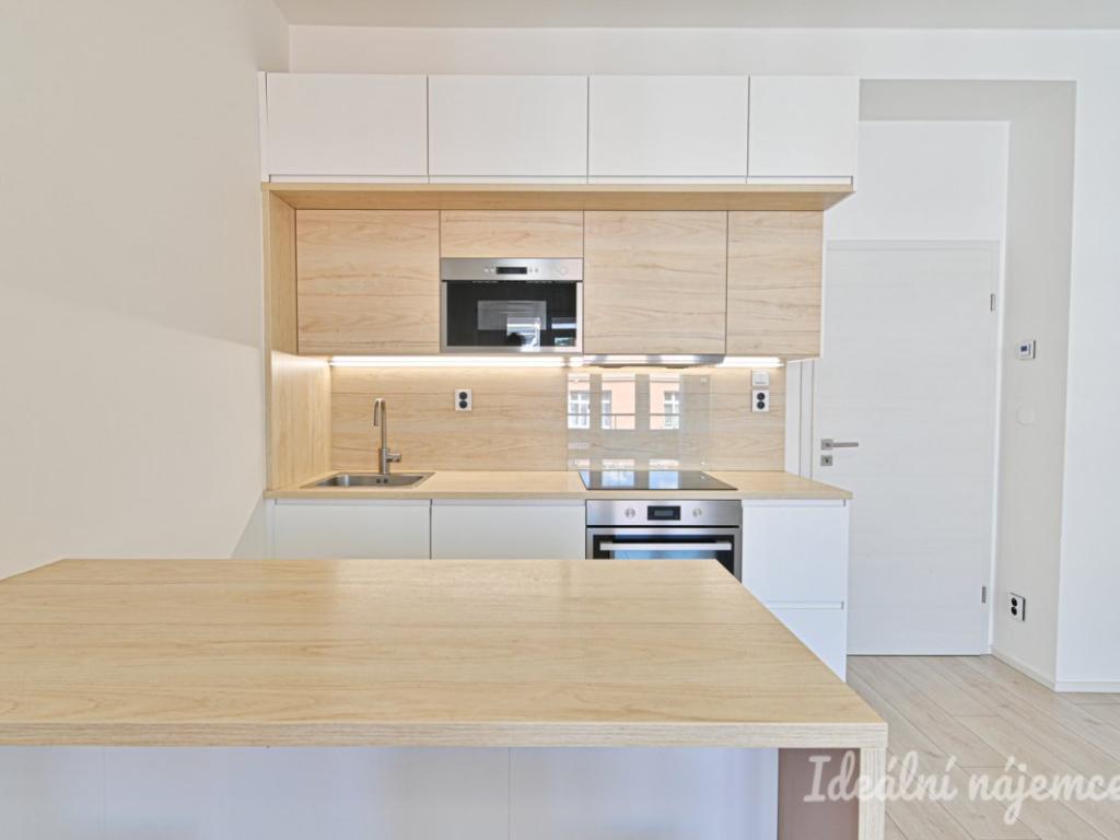 Pronájem bytu 1+kk 28 m2