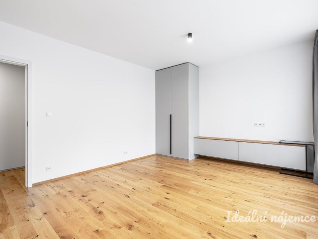 Pronájem bytu 1+kk 33 m2