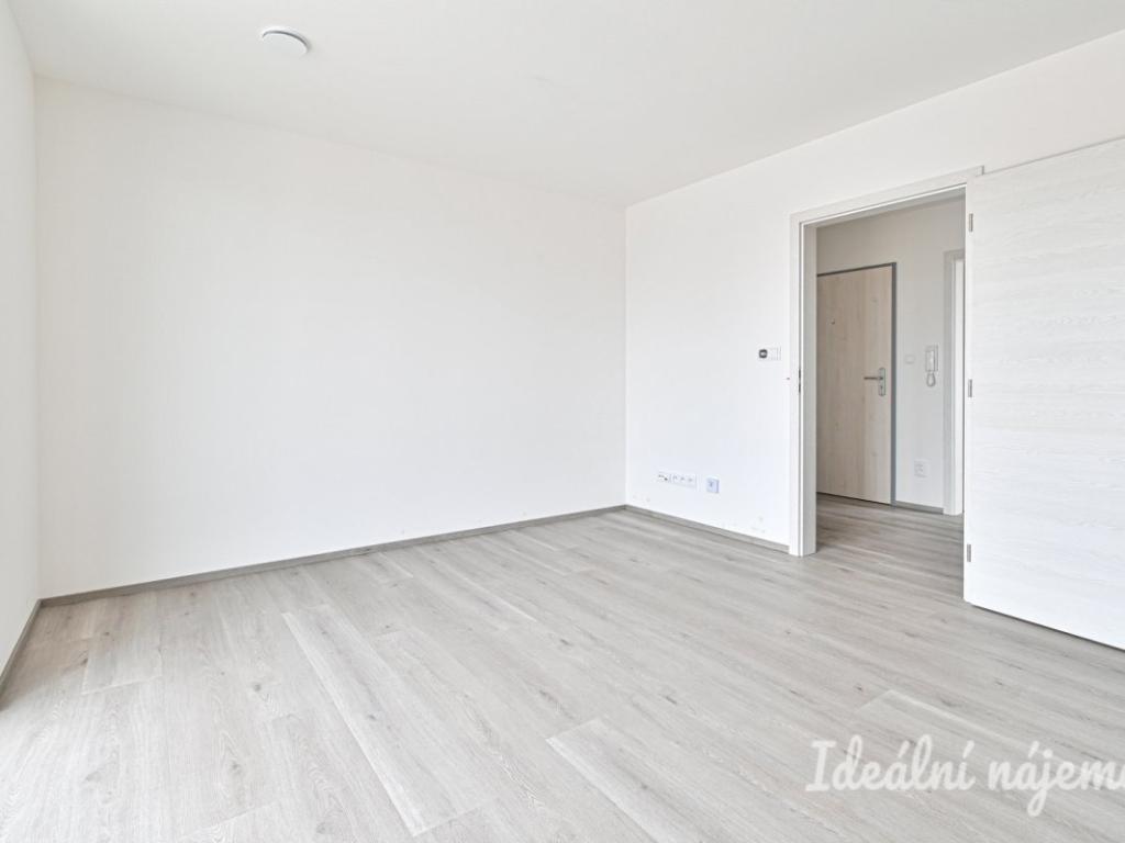 Pronájem bytu 2+kk 39 m2, Dobřany – náhled fotky 6