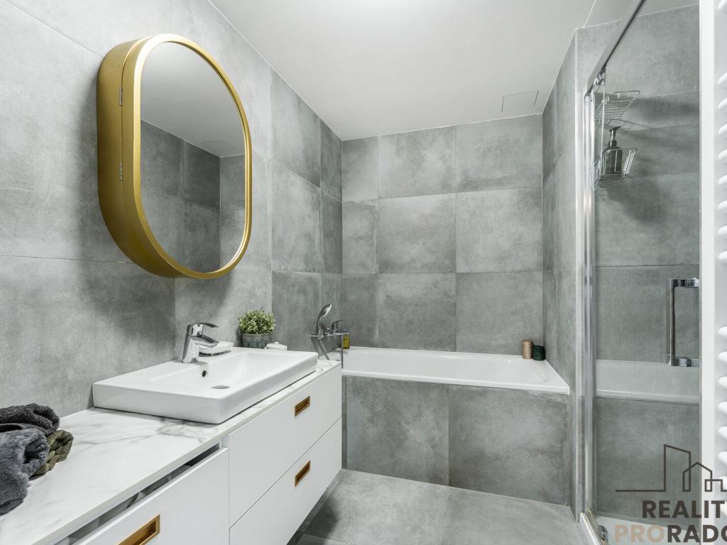 Prodej bytu 3+kk 82 m2, Praha – náhled fotky 25