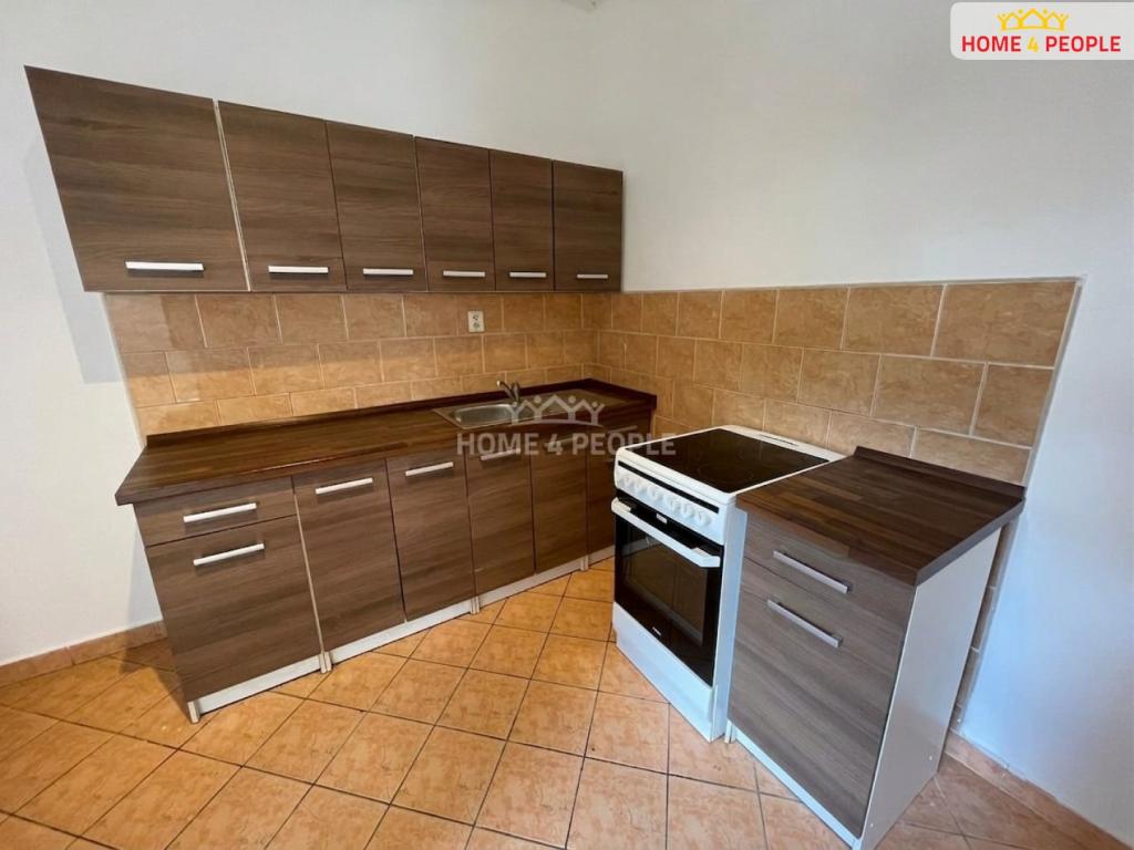 Pronájem bytu 1+kk 38 m2