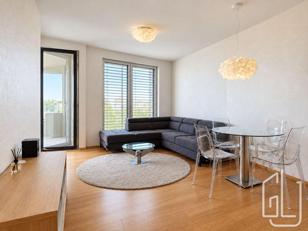Pronájem bytu 2+kk 61 m2