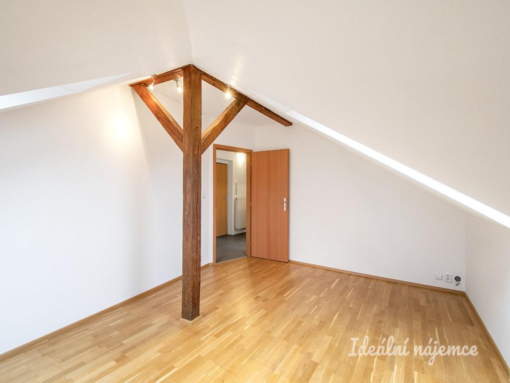 Pronájem bytu 3+kk 82 m2