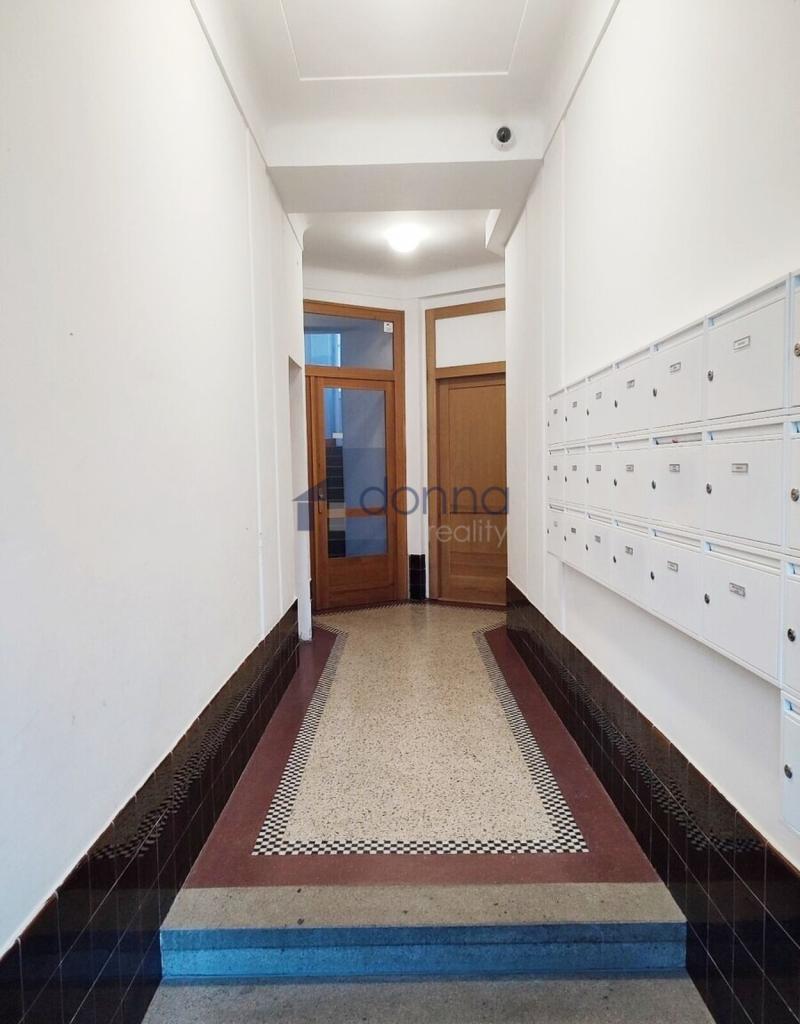 Pronájem bytu 3+kk 77 m2, Praha – náhled fotky 6